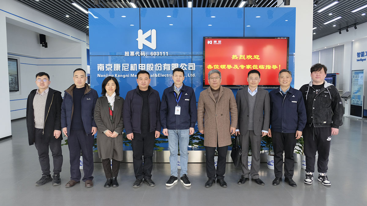 南京高等職業(yè)技術(shù)學(xué)校副校長(zhǎng)一行參觀(guān)調(diào)研康尼電氣